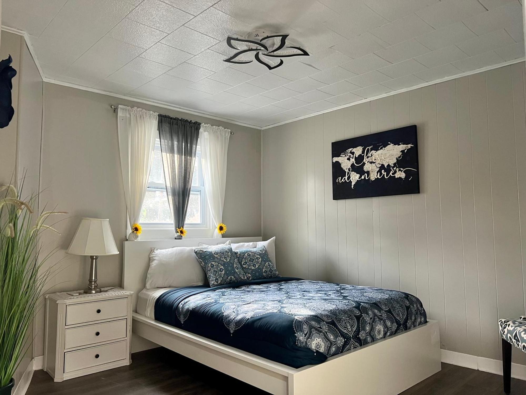 Cozy Buffalo Home-sleeps 4 Apartment *