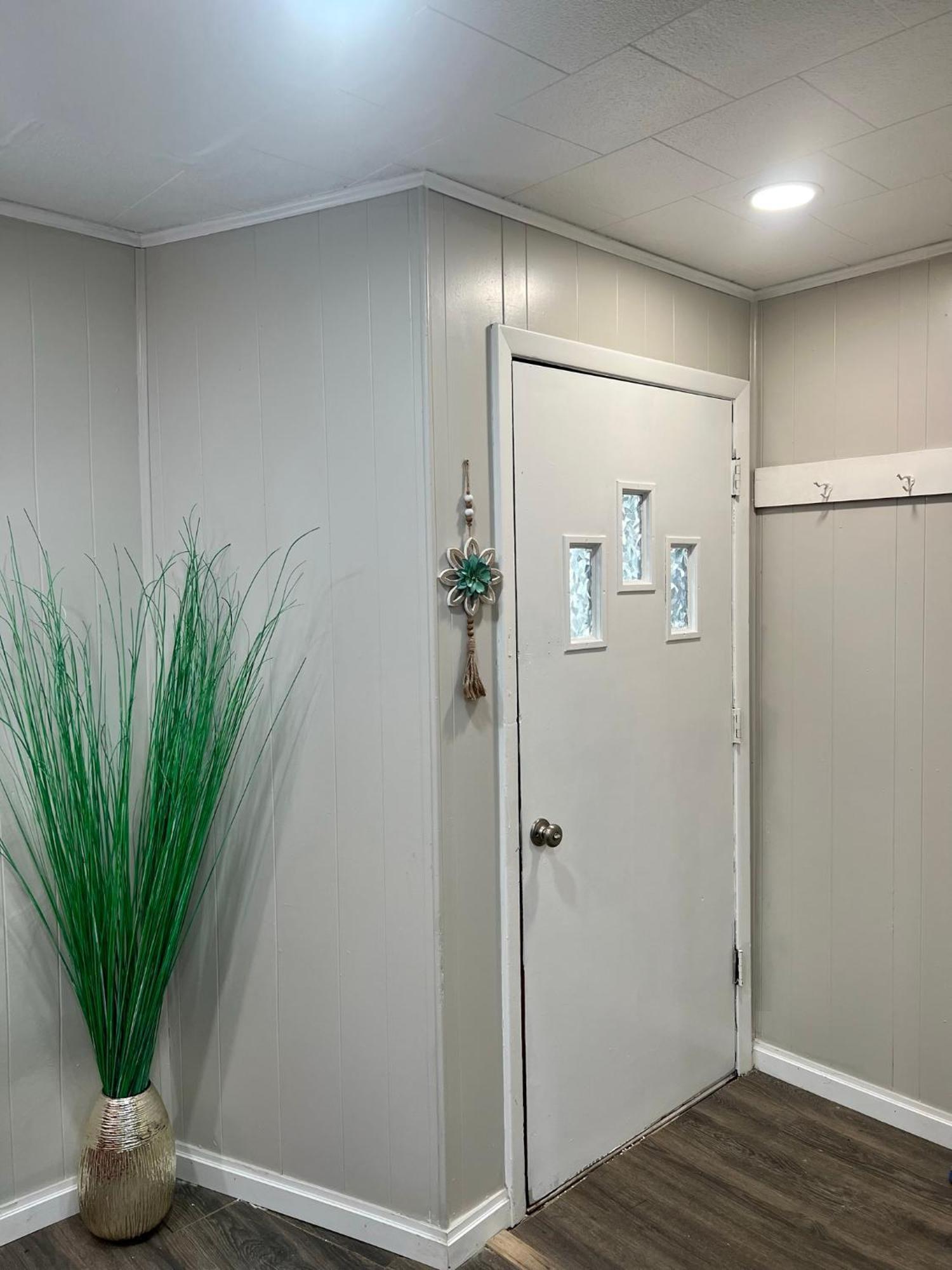 Apartment Cozy Buffalo Home-sleeps 4
